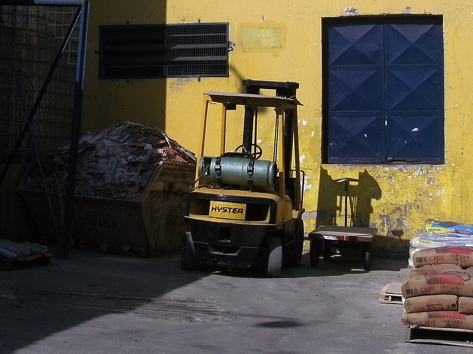Sample photo: forklift